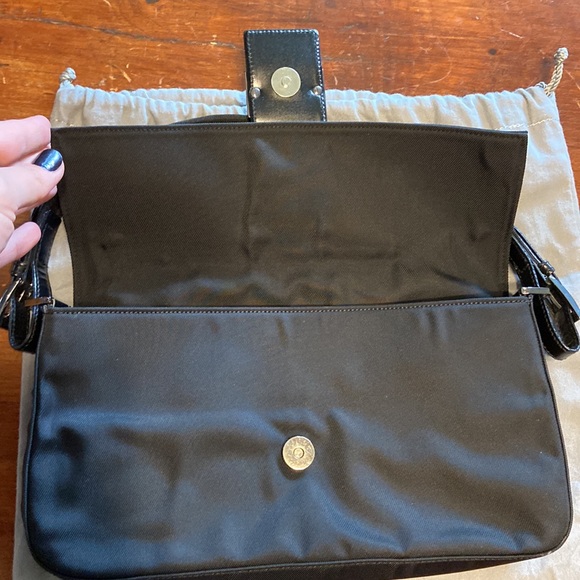 Carolee Black Bag with Dust Cover - Picture 5 of 12
